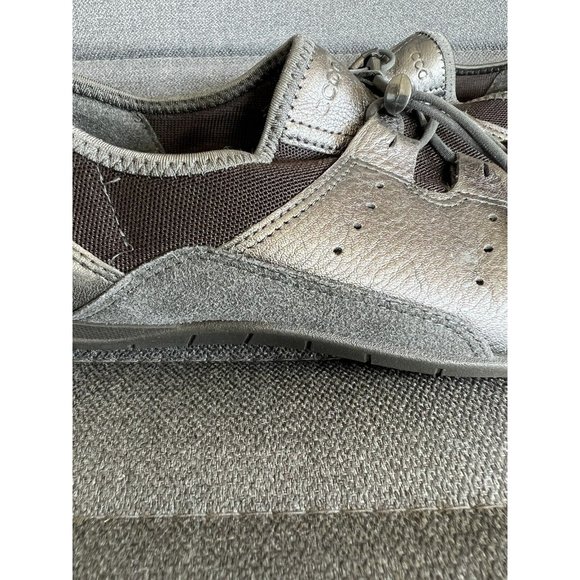 ECCO Womens Bluma Toggle Lace Up Metallic Silver Leather SlipOn Sneakers Sz 10.5 - Picture 10 of 16